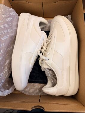 lululemon athletica Men's Cityverse Sneaker in White/Cream